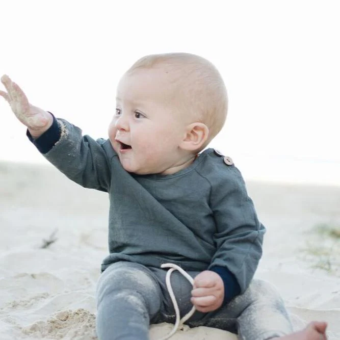 LINEN SMOCKED SHIRT| Navy 3 LINEN SMOCKED SHIRT| Navy - Image 3