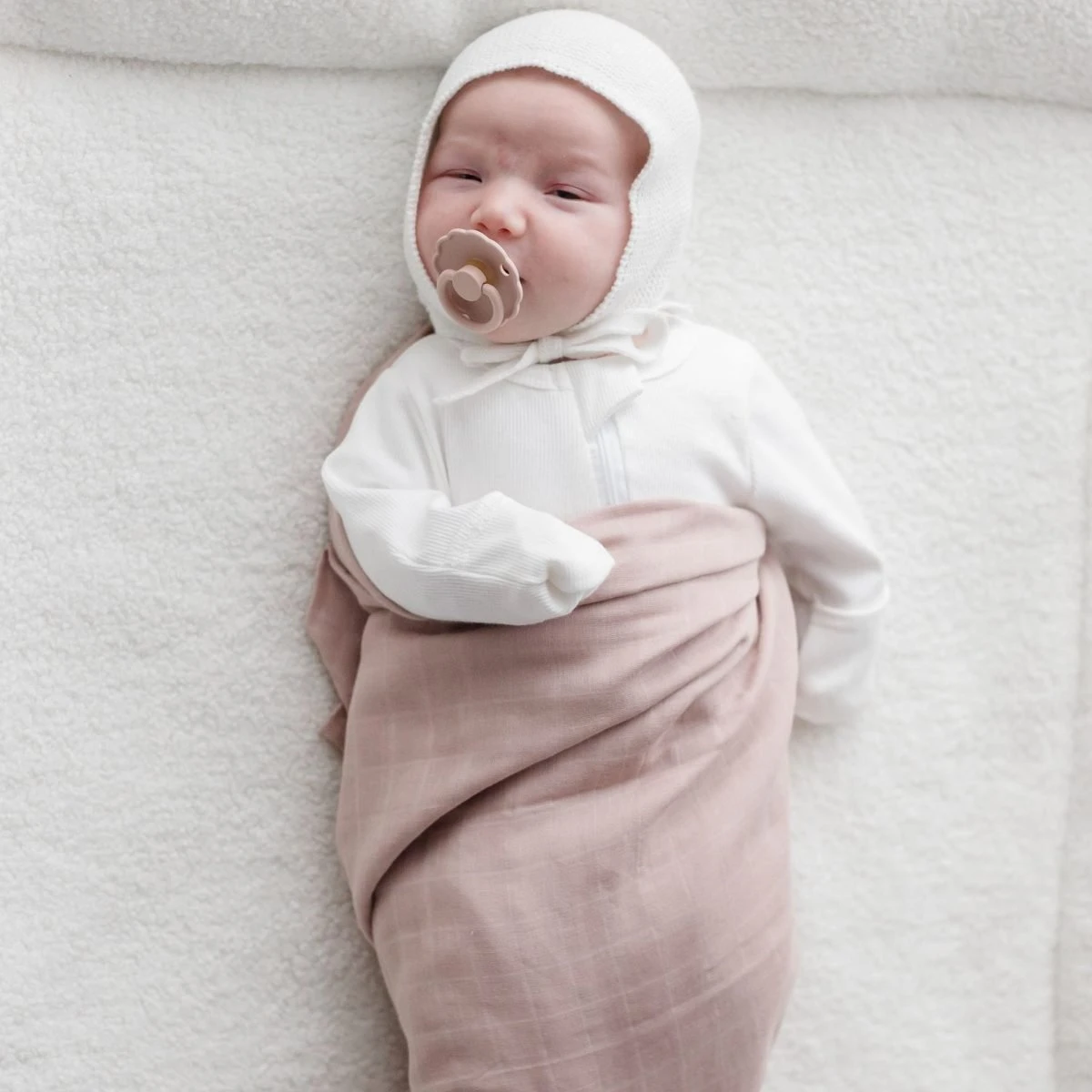 MUSLIN SWADDLE BLANKET | SUNSET (ORGANIC)| BY ZOE SAGE 2 MUSLIN SWADDLE BLANKET | SUNSET (ORGANIC)| BY ZOE SAGE - Image 2