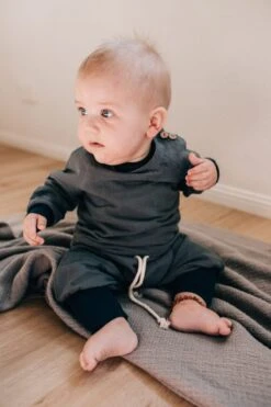 LINEN SMOCKED SHIRT| Navy 13 LINEN SMOCKED SHIRT| Navy -Baby Products Store KOALA BUBS STONE WASHED NAVY SMOCKED SHIRT scaled 1