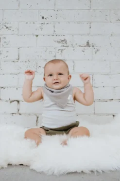 DRIBBLE BIB | LIGHT GREY|LINEN|BY LITTLE MILKO 6 DRIBBLE BIB | LIGHT GREY|LINEN|BY LITTLE MILKO -Baby Products Store YAYA GREY BIBS scaled 1