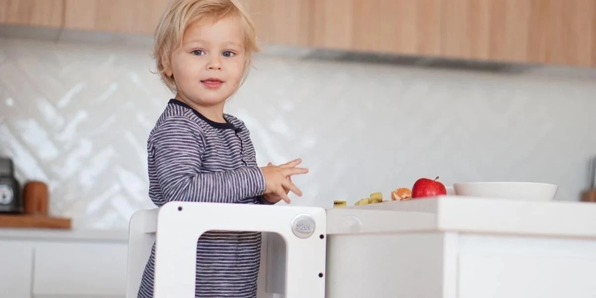 TAVOLO Ll – Convertible Learning Tower| Varnished Birch And White| White| White And Walnut| New Grey! 3 TAVOLO Ll – Convertible Learning Tower| Varnished Birch And White| White| White And Walnut| New Grey! - Image 3